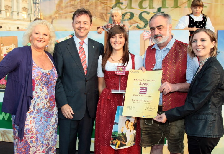 Datei:Verleihung Goldene Nuss 2009 - Berlakowitsch.jpg