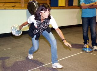 Konzentration beim Stockschießen