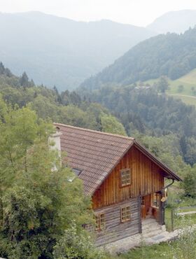Blockhaus beim Teich