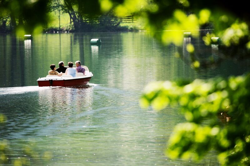 Datei:Boot auf Erlaufsse.jpg