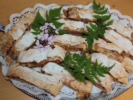 SK Apfelstrudl hausgemacht