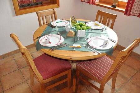 SD-Roter Raum - Tisch