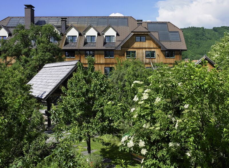 Datei:Steinschalerhof vom Südgarten.jpg