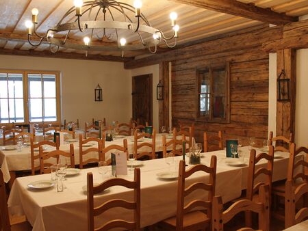 Schwartlingraum gedeckt