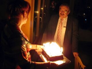 Herr Wilfried Böhm mit Torte