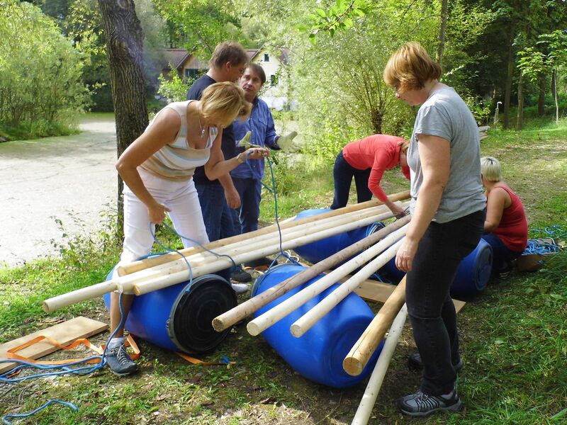 Datei:ST-Floßbau Beginn.jpg