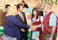 B-Minister N. Berlakowitsch und Marika Lichter gratulieren