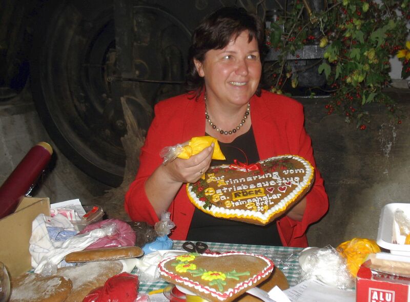 Datei:Röck mit L-Herz3.jpg