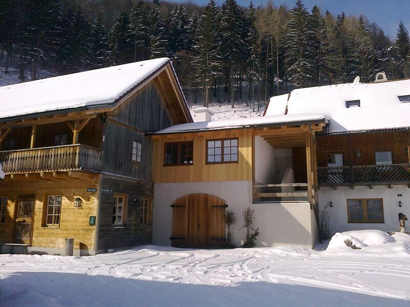 Datei:SD Dorfplatz Bergseite.jpg