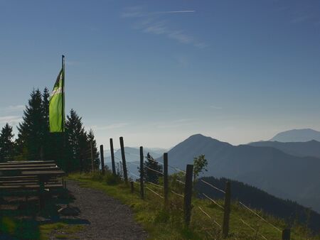 Eisesntein-Hütte am Morgen