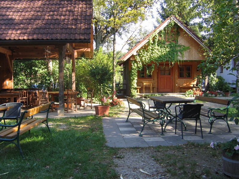 Datei:SH Pfluaghittn Marinahaus.jpg