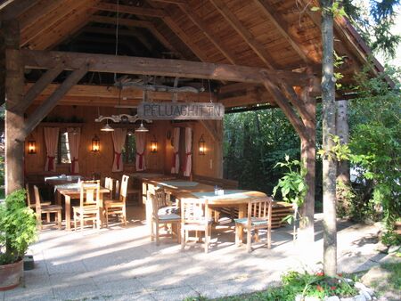 ein wunderbarer Platz für den Empfang: die Pflaughittn