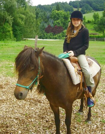 Mädchen auf Piccolino