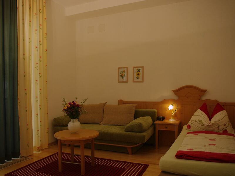 Datei:Zimmer 2014 DH.jpg