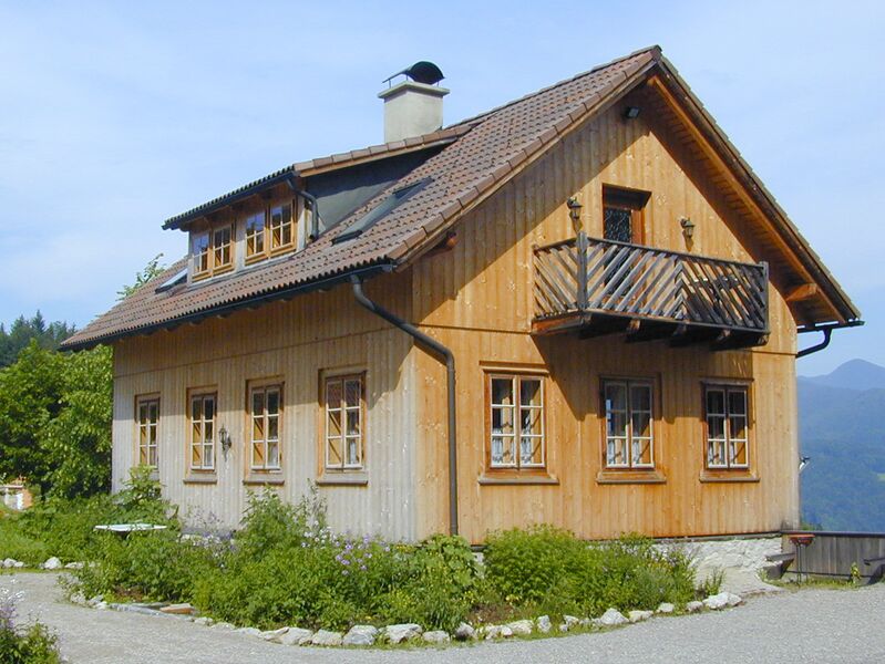 Datei:SD Ausnahmhäusel - Dorfplatz.jpg