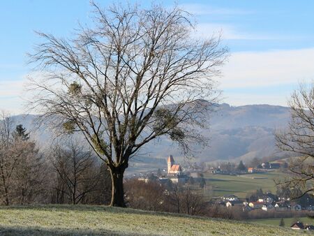 Blick auf Kirchberger Kirche im Winter