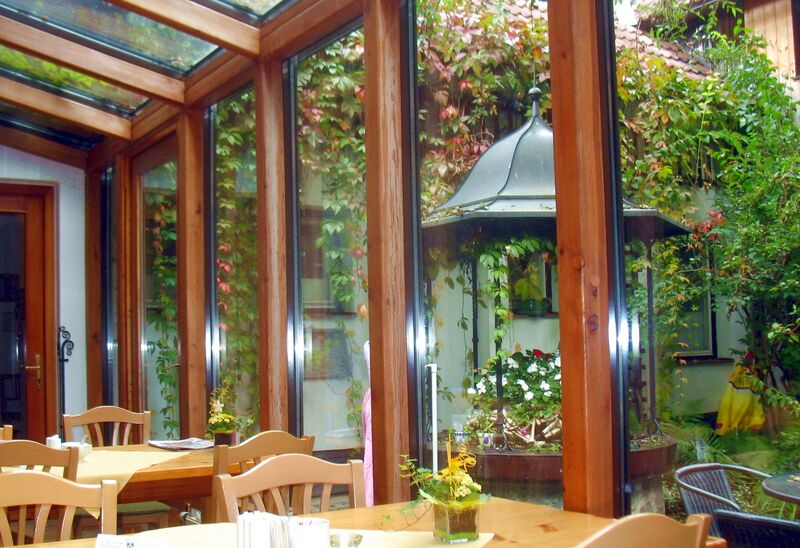 Datei:SH Blick Innenhof.jpg