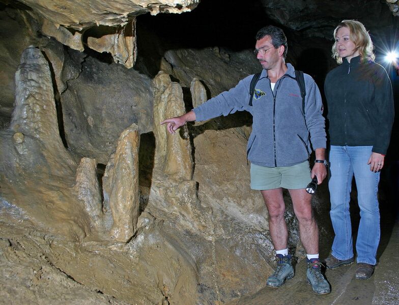 Datei:Nixhöhle Theahalle.jpg