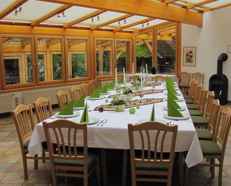 SH Wintergarten Morgensonne - Großer Tisch