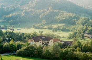 Blick von HKW auf Steinschalerhof