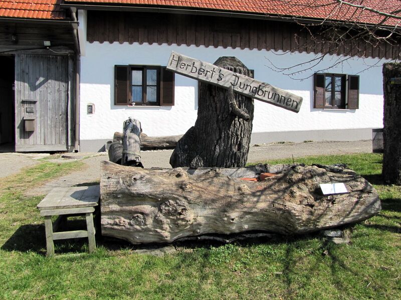 Datei:HR-Herberts Brunnen.jpg