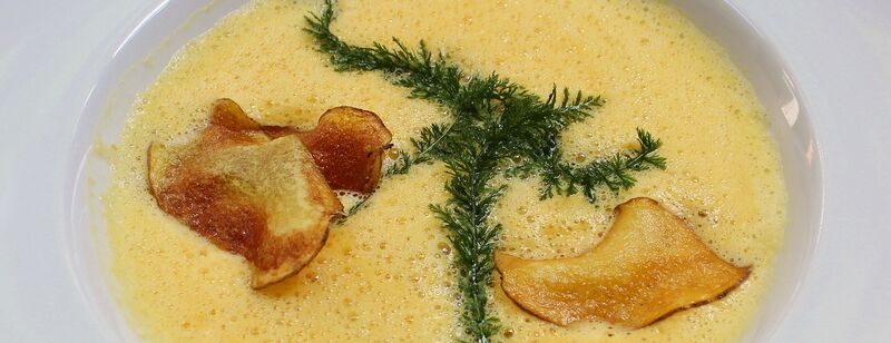 Datei:SK Kürbisschaumsuppe quer.jpg