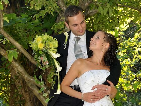 Brautpaar Erber unter Asperlbaum