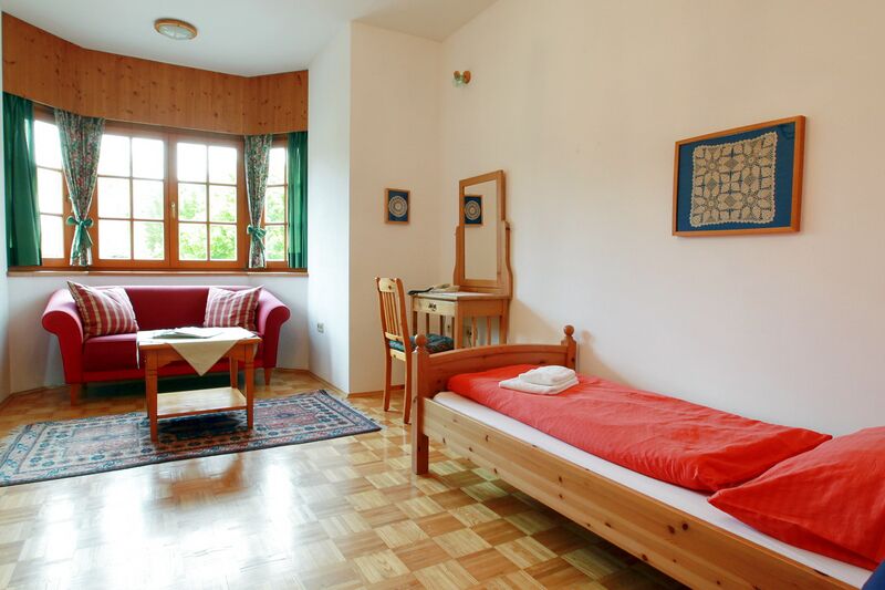 Datei:SH-ZImmer 110.jpg