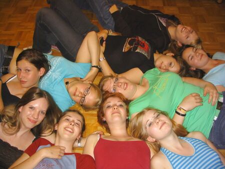 glückliche Kindergruppe