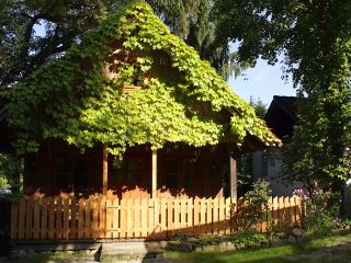 Gartenhäuser mit Zaum für Hunde