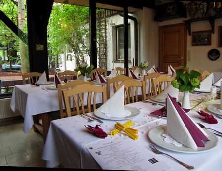 SH-Hängemattenzimmer gedeckt - Blick auf Hofseite