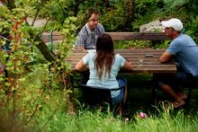 Gruppenarbeit im Garten