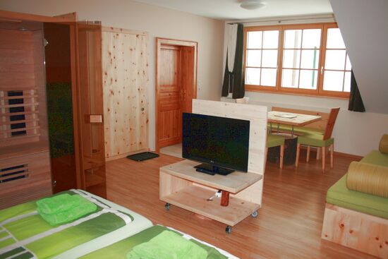 Zirben-Zimmer - ein Hochzeitszimmer