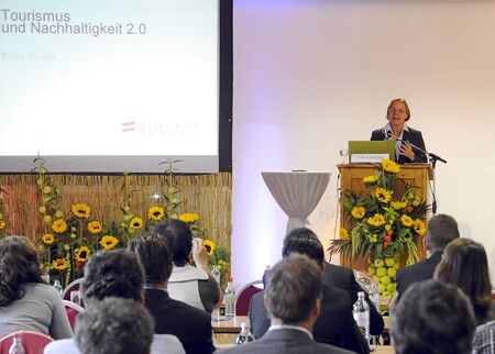 Referant von Frau Dr. Stolba - ÖW