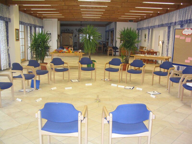 Datei:Steinschalerhof Saal König.JPG