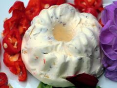 Blütenbutter - Genuss zur Vorspeise - mit Biobrot