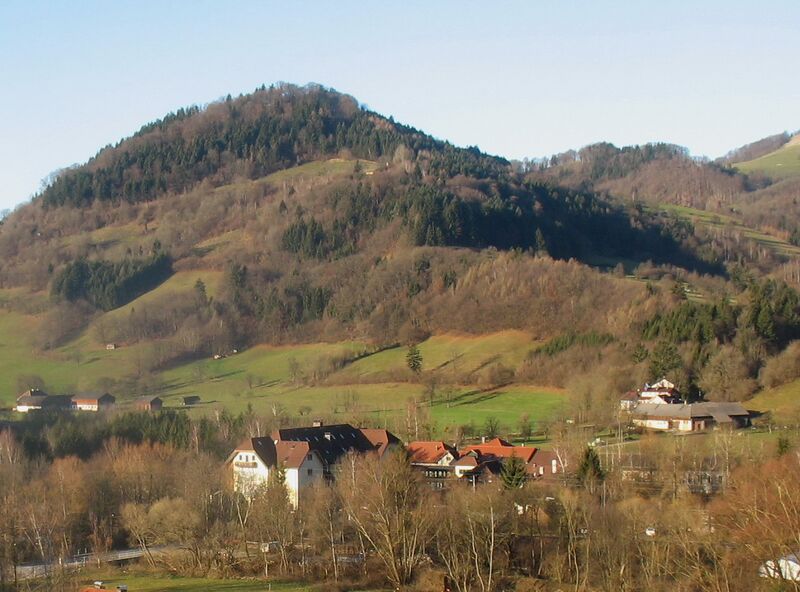 Datei:SH und Fronberg Spätwinter.jpg