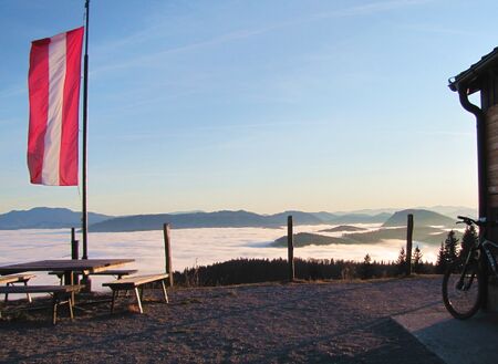 Blick von Eisenstein-Hütte auf Nebel