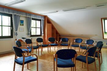 Raum Nostalgie mit Sesselkreis