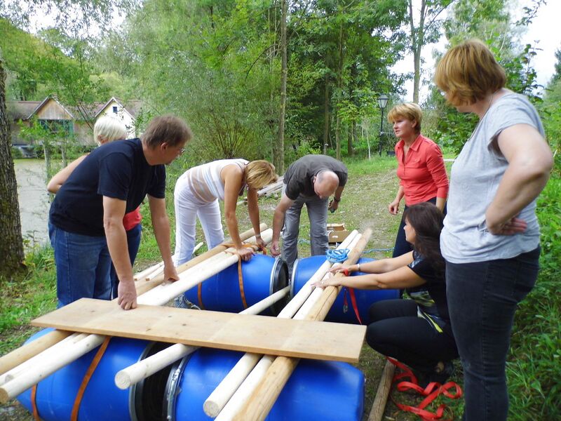 Datei:ICT Floßbauen 8.jpg