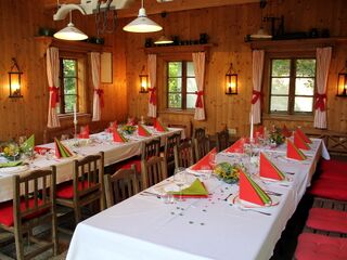 Feier in der Pfluaghittn