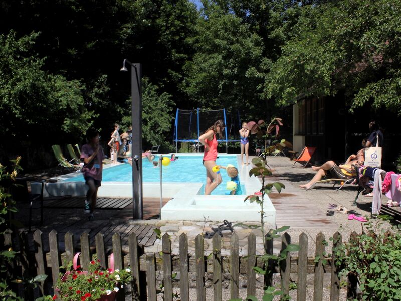 Datei:SH Pool 2013.jpg