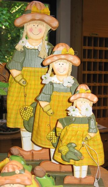 Datei:Deko Puppen.jpg