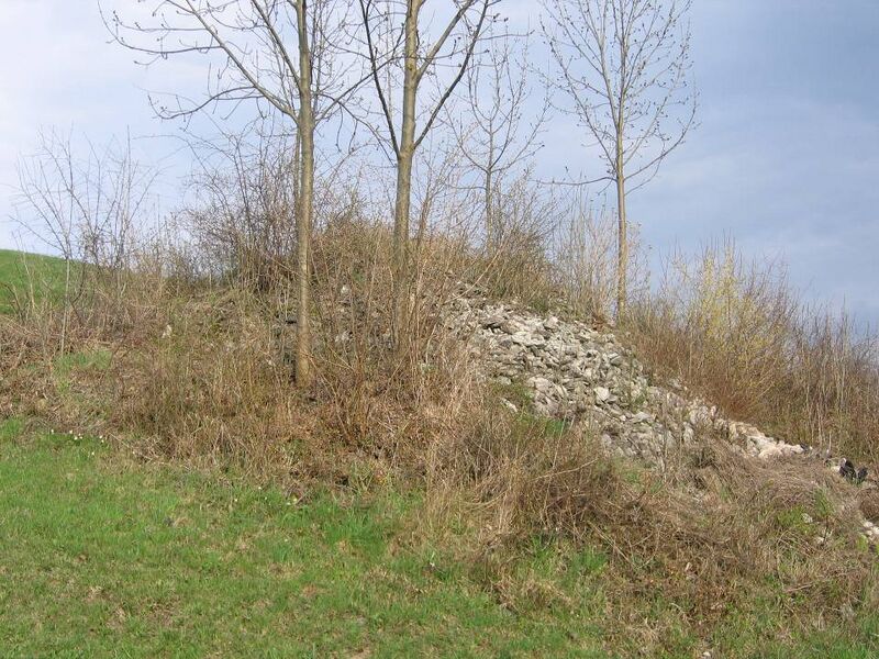 Datei:KL Steinhaufen Kirchenberg1.jpg