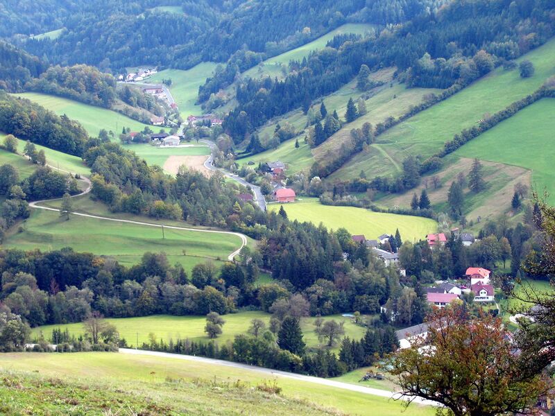 Datei:KL Tradigisttal hinten.jpg