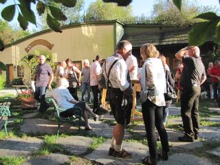 Dirndl-Empfang vor Mostinium