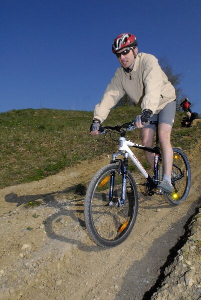 Datei:MTB bergab01.jpg