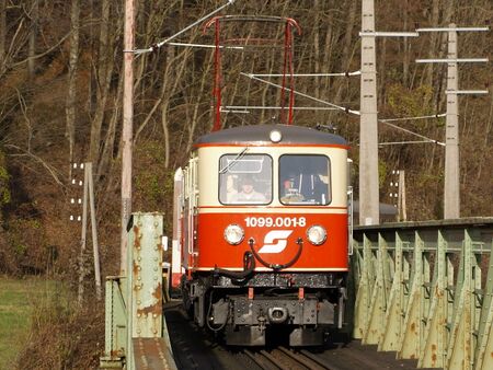 Lok 1099 auf der Brücke in Steinklamm