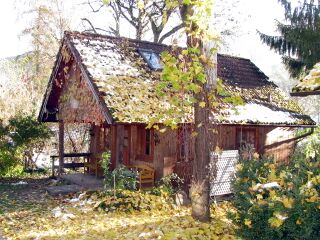 Marinahaus im Spätherbst