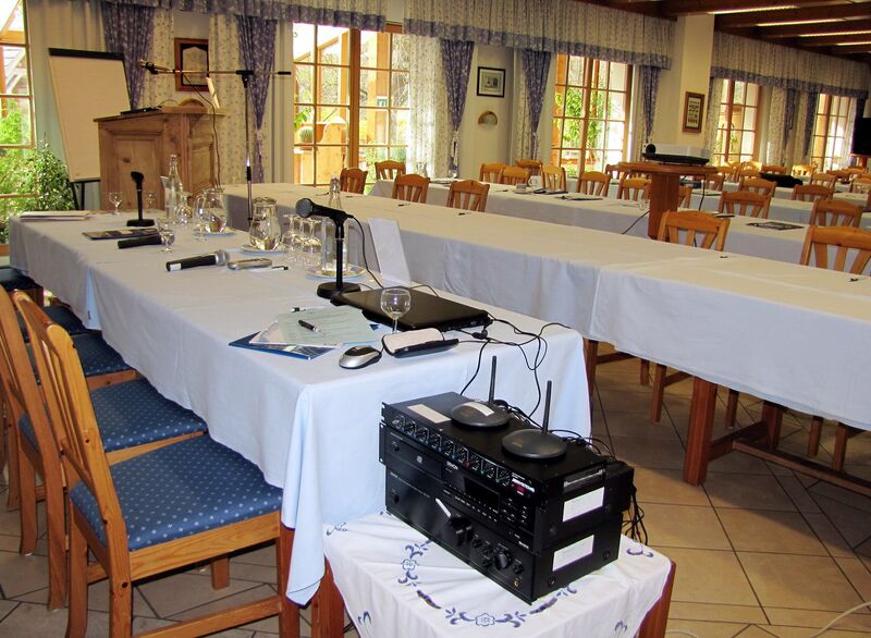 Datei:SH Saal Köng Verstärker.jpg